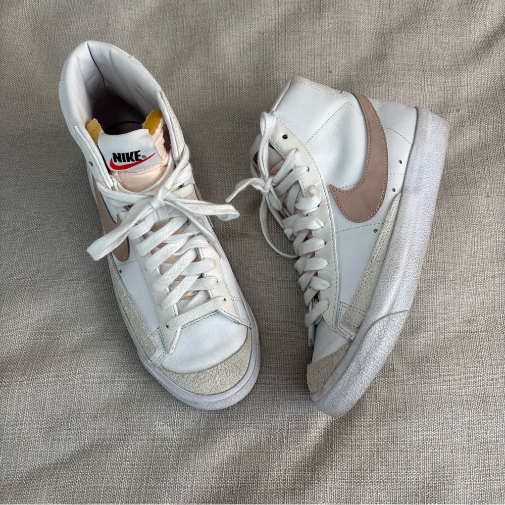 Nike Blazer mid 77 White and blush Sneakers
